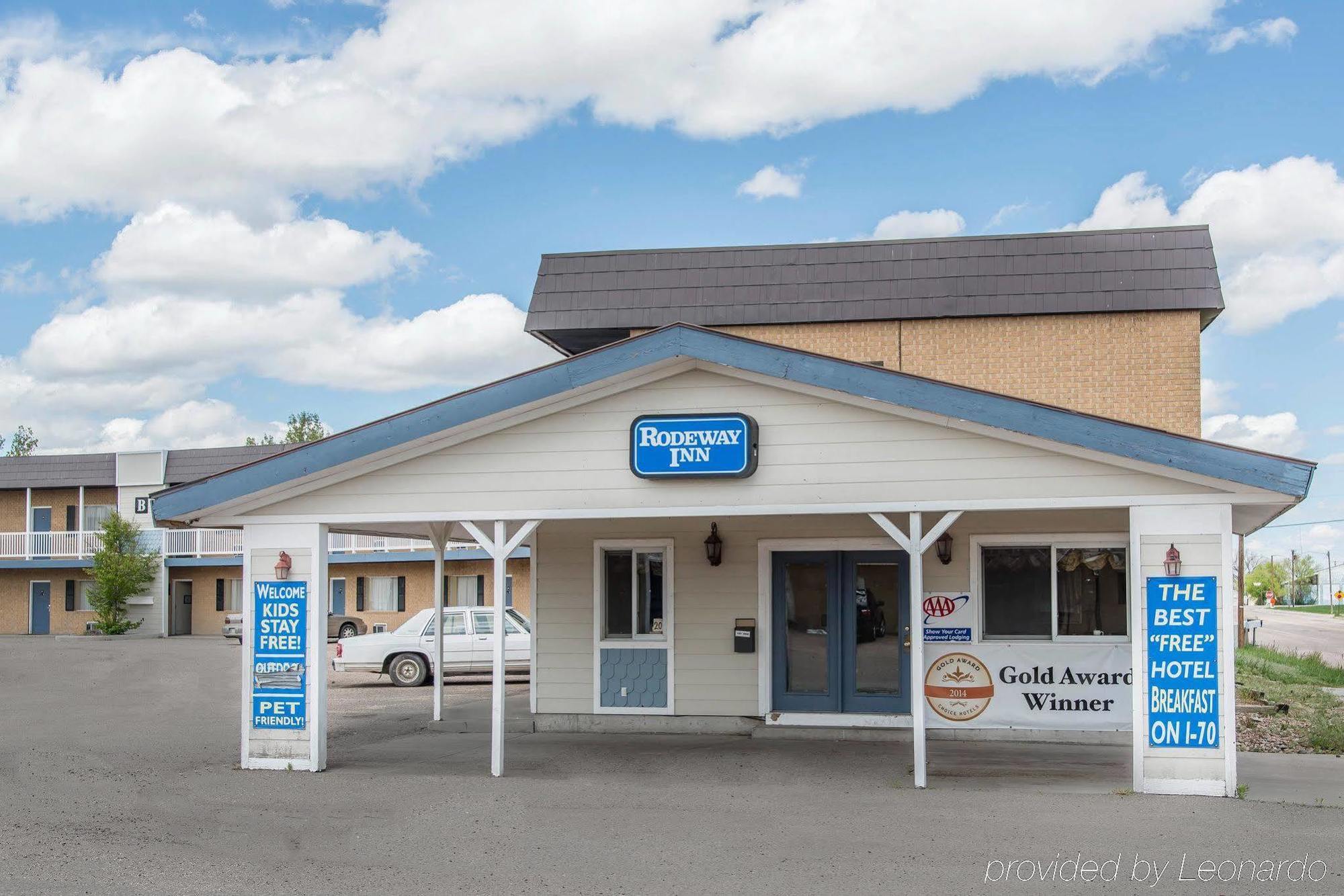 Travelodge By Wyndham Stratton Exterior photo